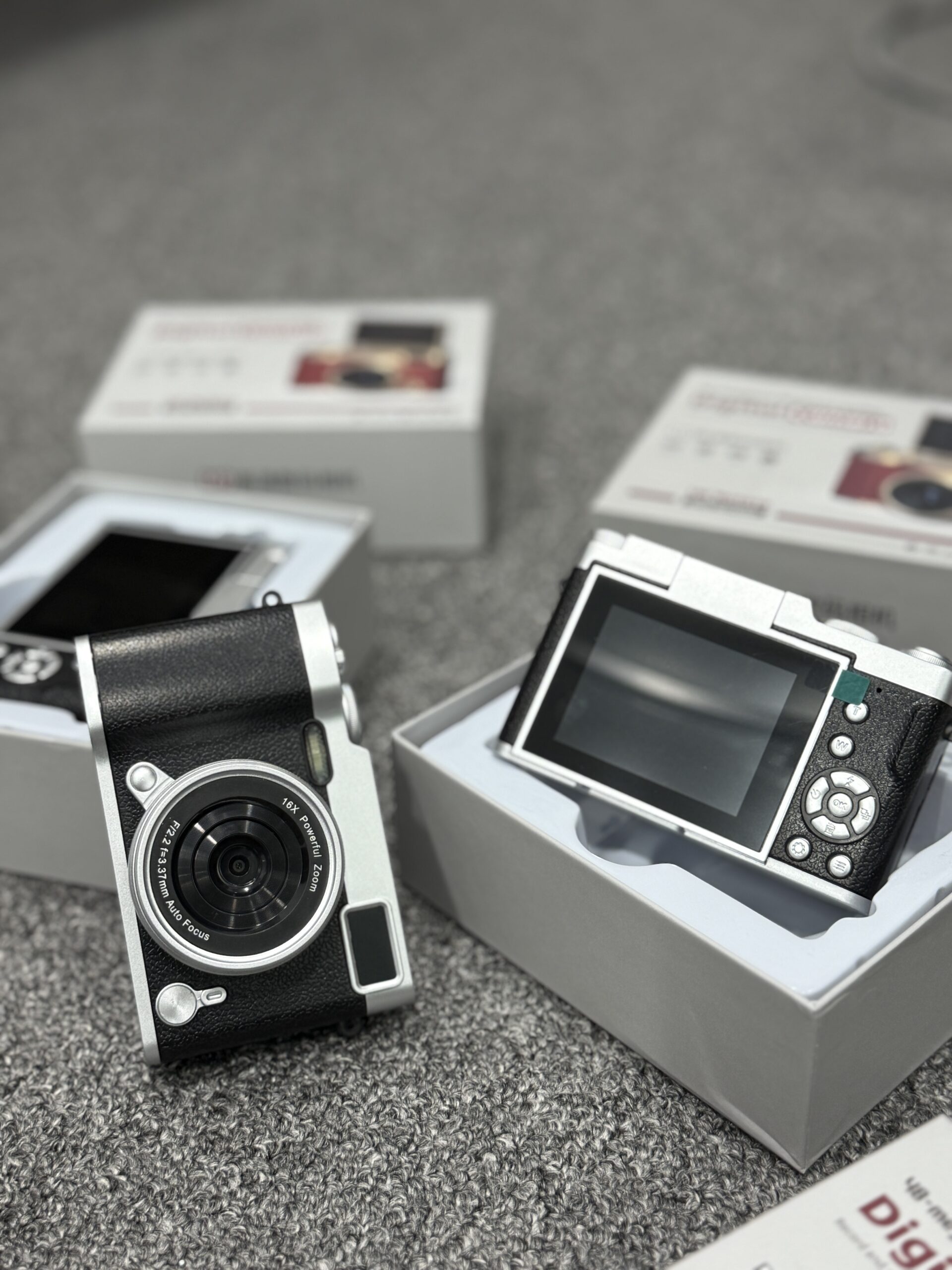 M9 Retro Digital Camera 48MP 1080P HD Vlogging Camera with 180° Rotate IPS Flip Screen