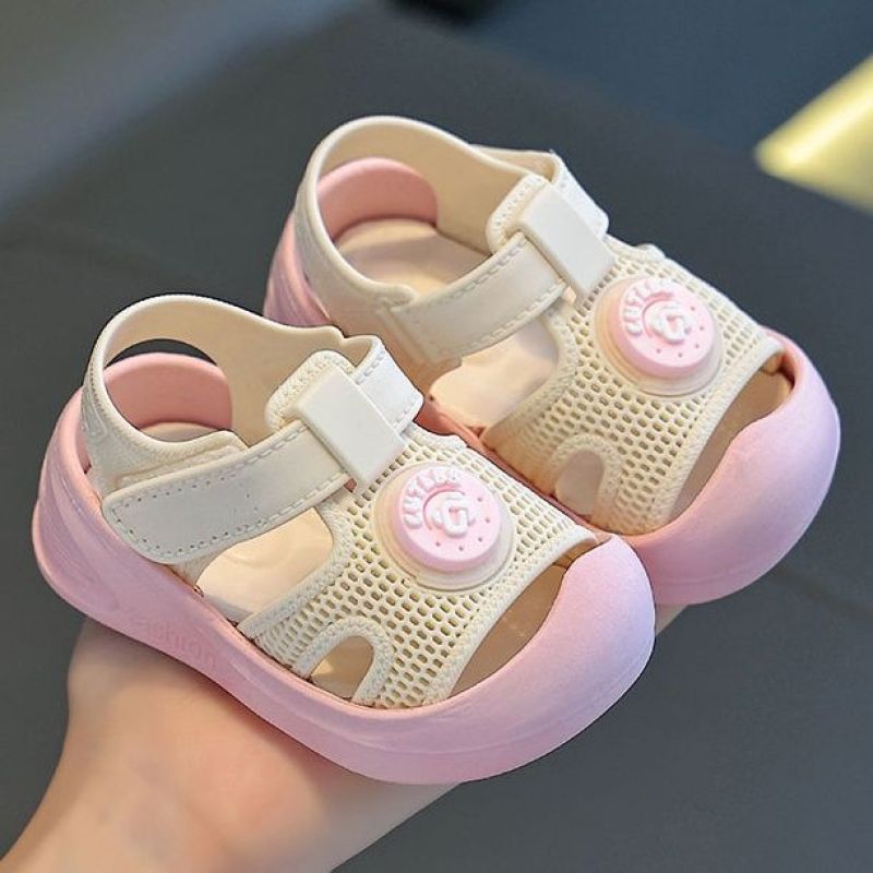 Toddler Shoes 2026 New Model for Young Children, Closed-Toe Girls’ Sandals, Non-Slip Summer Baby Shoes, Cross-Border Shipping